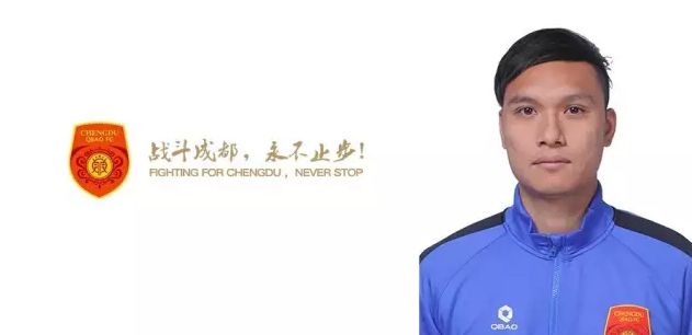 在上周四，马特·达蒙带领妻子露西安娜·巴罗索以及3个可爱女儿伊莎贝拉、吉娅和斯黛拉一同现 传马特·达蒙加盟《正义联盟》 饰演“潜水侠” 2014-04-29 据外媒报道，昨日刚刚曝光“超人”导演扎克·施奈德将执导《正义联盟》的消息，今日再曝猛料：有传闻称，马特·达蒙有望出演片中“潜水侠”亚瑟·库瑞一角。