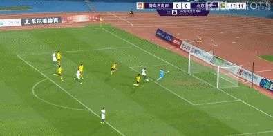 宋慧乔：他甚至想收我护照_海外_ 消息 首页 新闻 视频 大片 影库 CCTV6 VIP影院 搜索 电影 星闻 独家 更多 专题 图片 视频 滚动 首页 新闻 大片 影库 CCTV6 VIP影院 客户端 电影网>新闻>明星资讯 王家卫受害者再加一员!