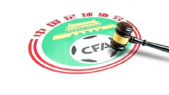 而采用全新技术升级换代的多媒体舞美效果,还给现场观众带来了一场视觉盛宴,很 《电影之歌音乐剧》导演介绍:田沁鑫 2010-08-11 田沁鑫,毕业于中央戏剧学院导演系,中国国家话剧院导演,中国当代最具实力和影响力的新锐导演。