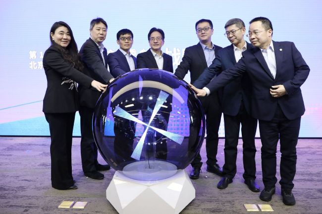 大鹏用《缝纫机乐队》讲了他的乐队梦,那么你的呢?