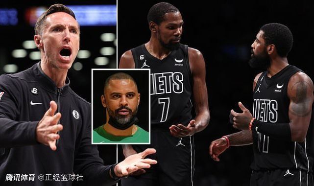 接下来走到第二站：“造梦现场——电影艺术展”。