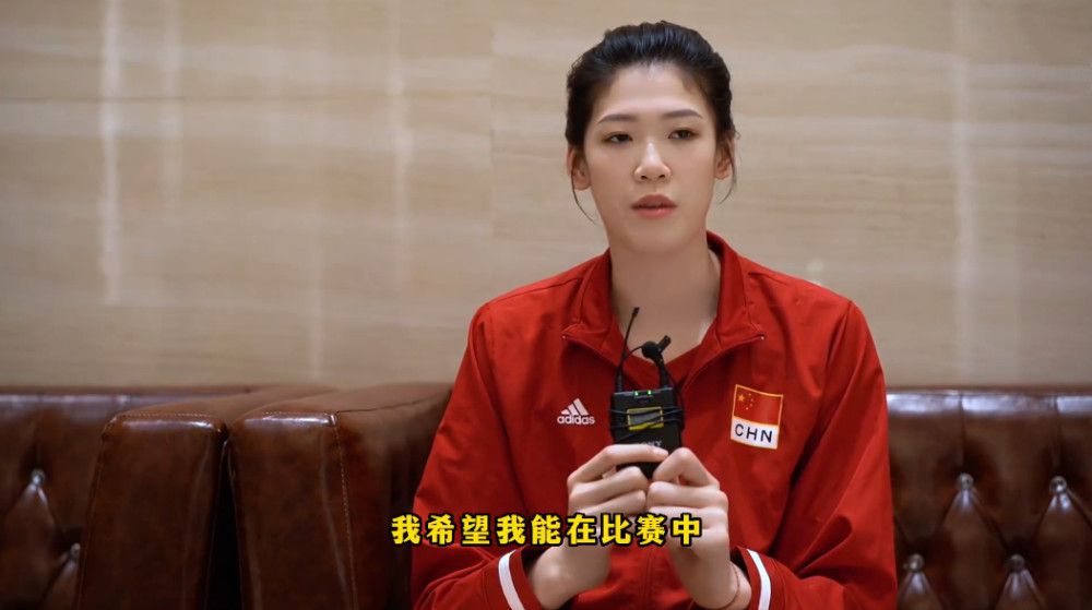 这不再是《飞行家》中征服世界的野心,也不是《华尔街之狼》里吞噬一切的欲望,而是一种回归家庭、充满中年焦虑的父亲形象。