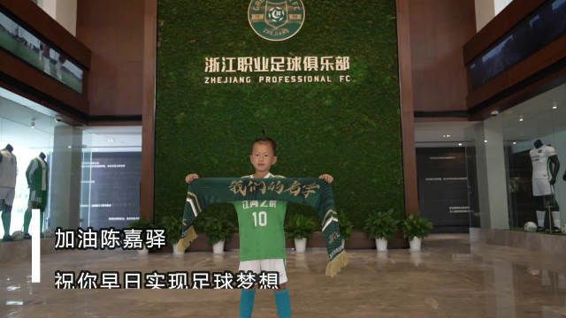 春节档武侠动作大片《镖人》官宣将于春节期间在中国香港、中国澳门、美国、加拿大、澳大利亚、新西兰、印度尼西亚、新加坡、马来西亚、文莱同步上映。