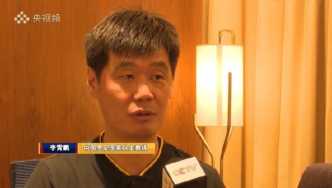 《21世纪大君夫人》即将开拍 2025-02-20 日前,韩国MBC官宣新剧《21世纪大君夫人》(21세기 대군 부인)将由《金秘书为何那样》《还魂》导演朴俊和执导,新人编剧刘雅任执笔,IU李智恩、边佑锡主演。