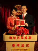 剧集由托马斯·温特伯格（《狩猎》《酒精计划》）执导，弗雷德里克·罗格瓦尔编剧，将聚焦赫赫... 《同乐者》曝预告 《绝命毒师》主创打造科幻新2025-10-23 《海贼王2》曝海报及剧照 布洛基和东利同框亮2025-10-22 经典美剧《越狱》重启！